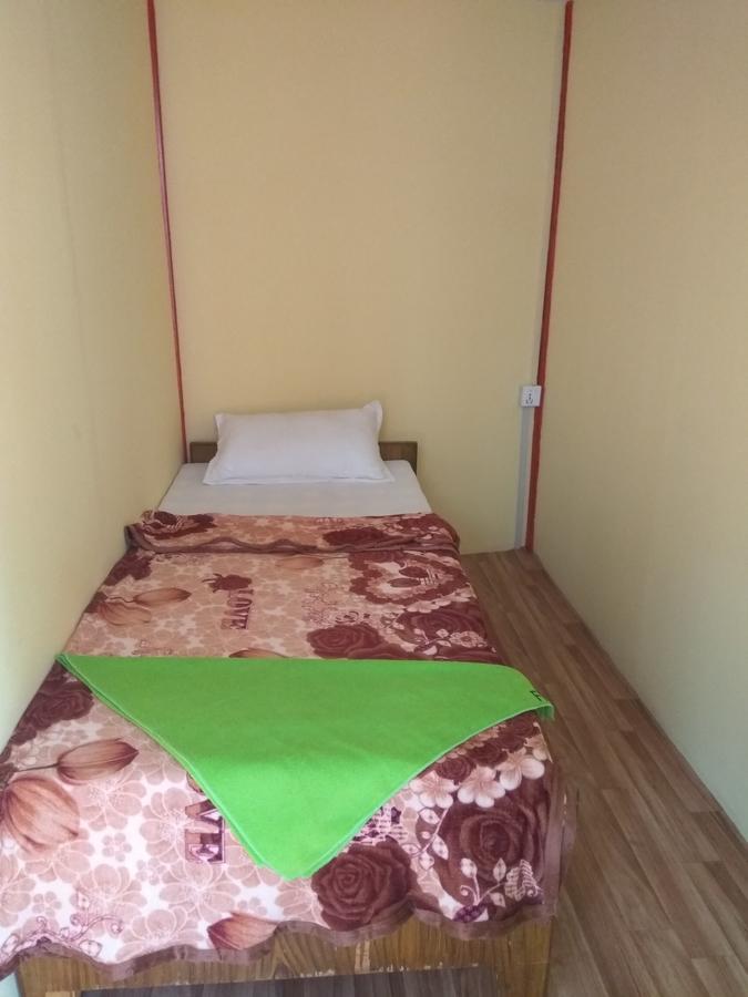 Beehive Hostel Катманду Экстерьер фото